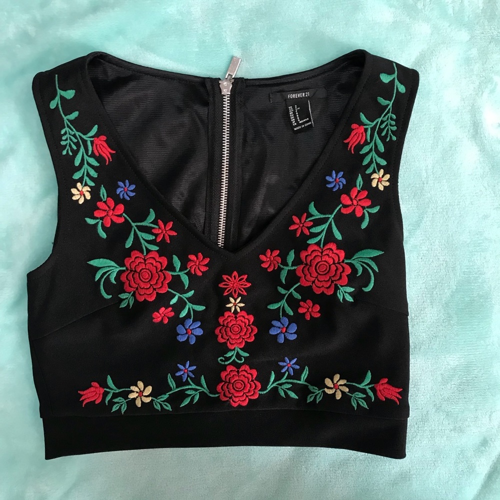 Crop top